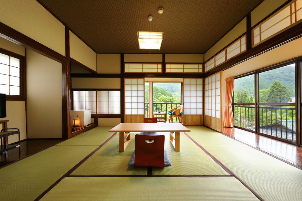 Ryokan Izumoya Yufu Exterior photo